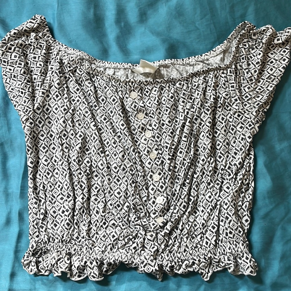 Off the shoulder crop top.